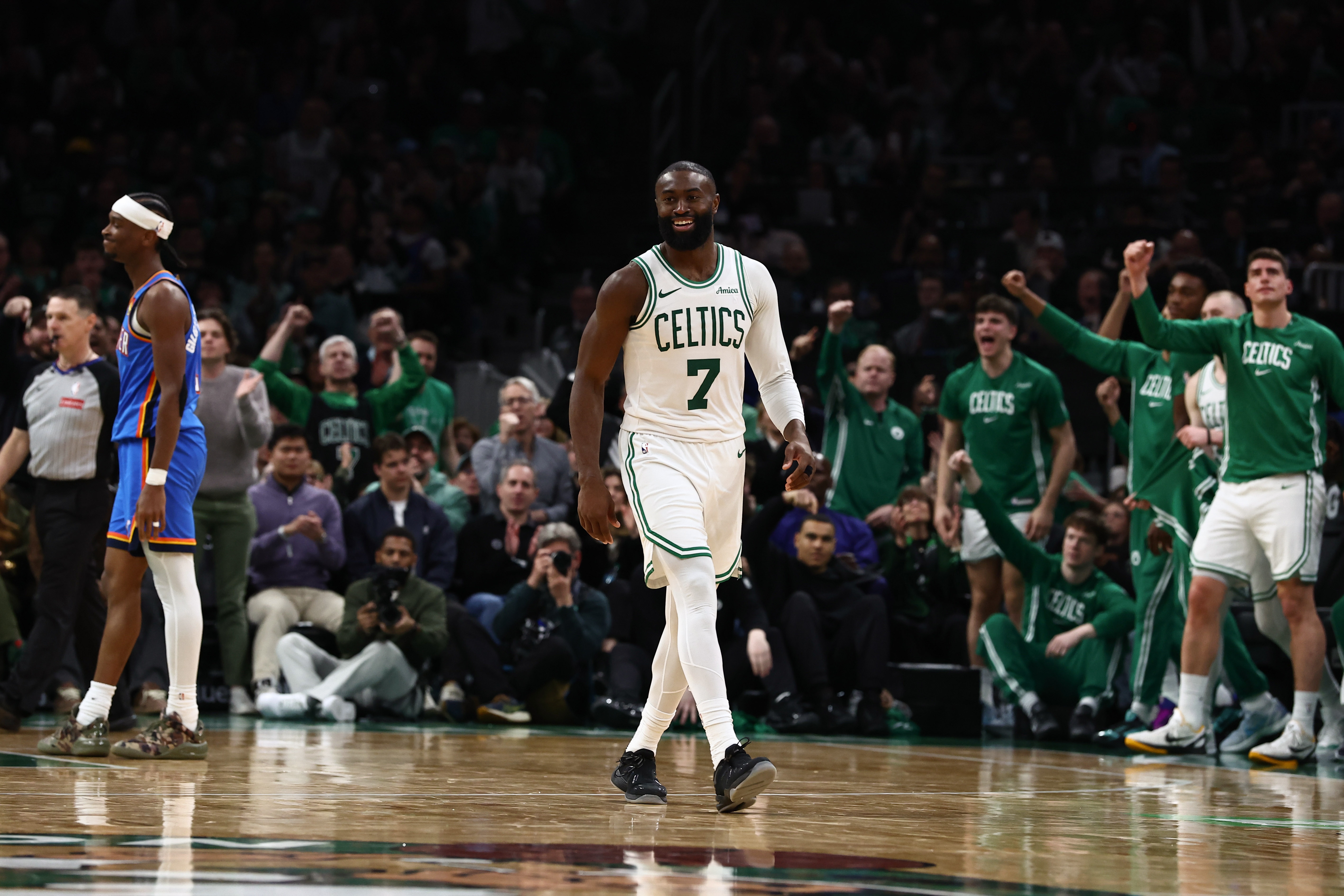 星空体育app-名记：新奥尔良鹈鹕有意引进凯尔特人球星杰伦·布朗！
